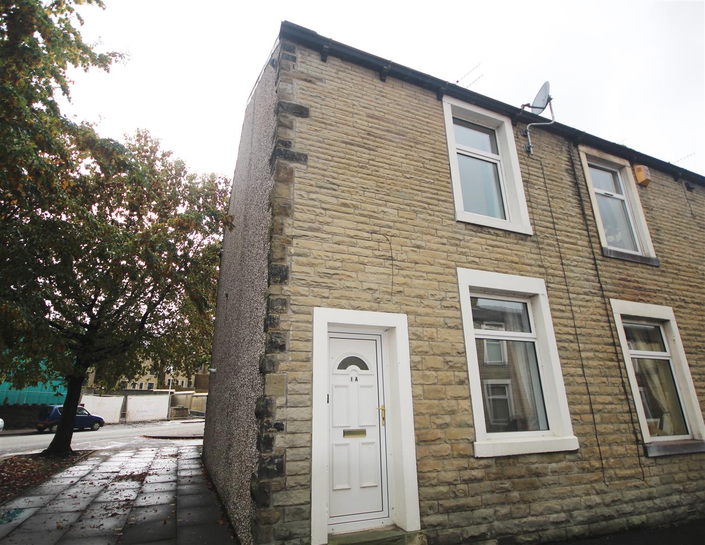 2 bedroom end terrace house SSTC in Barnoldswick - IMG_4691.jpg
